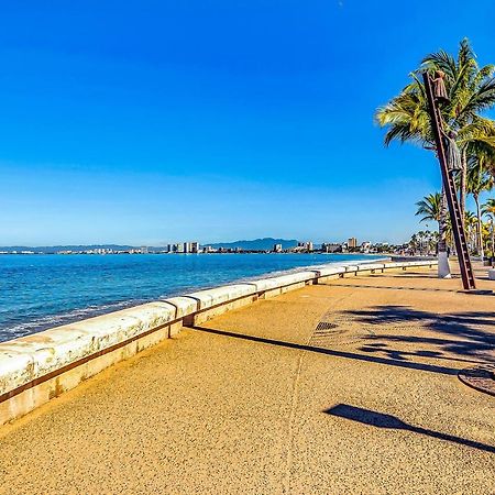 Malecon Beach Side Downtown Condo Puerto Vallarta Exterior foto